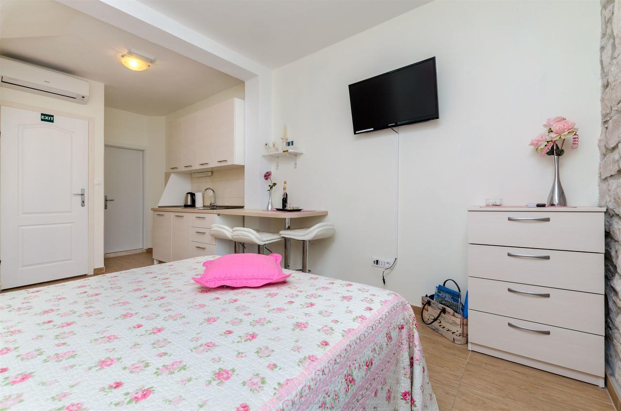 Apartments Djurdjica Povlja Kültér fotó